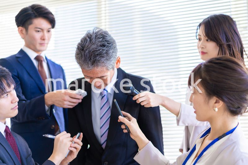 記者会見・囲み取材・ぶら下がり会見イメージ
