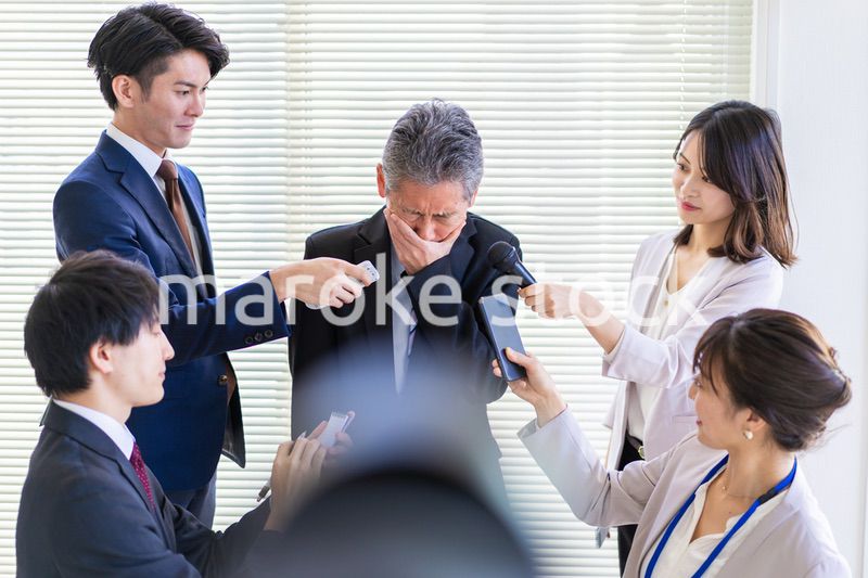 記者会見・囲み取材・ぶら下がり会見イメージ