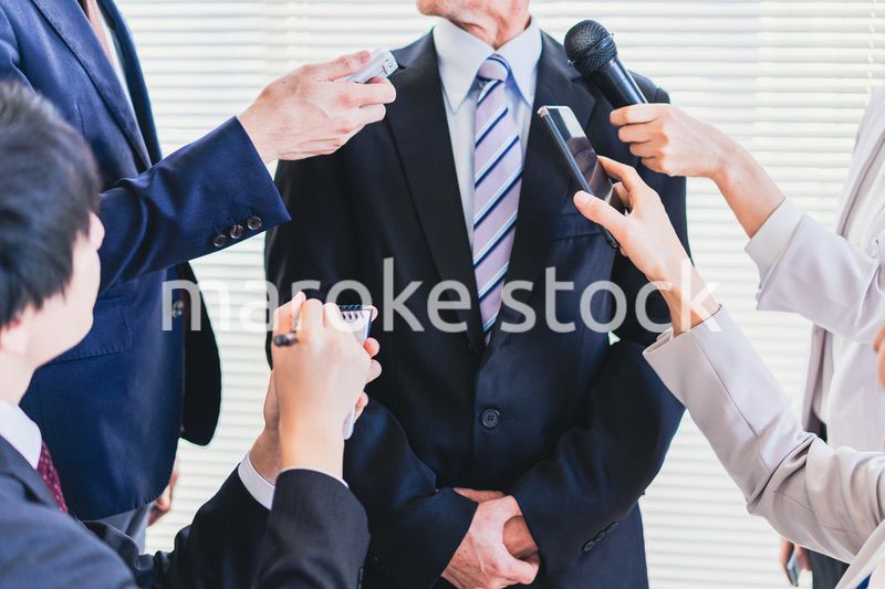 記者会見・囲み取材・ぶら下がり会見イメージ