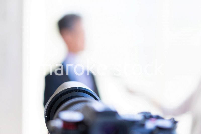 インタビューに答える社長