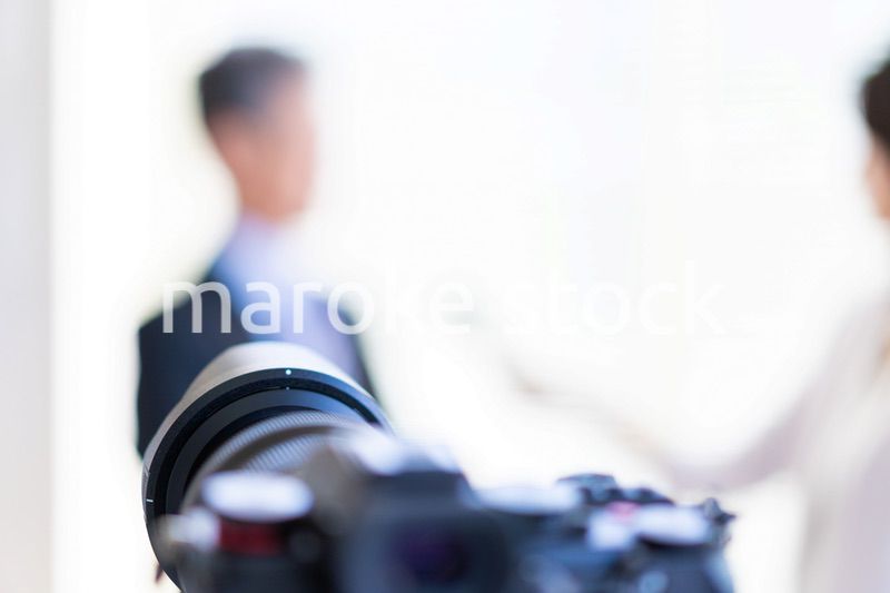 インタビューに答える社長