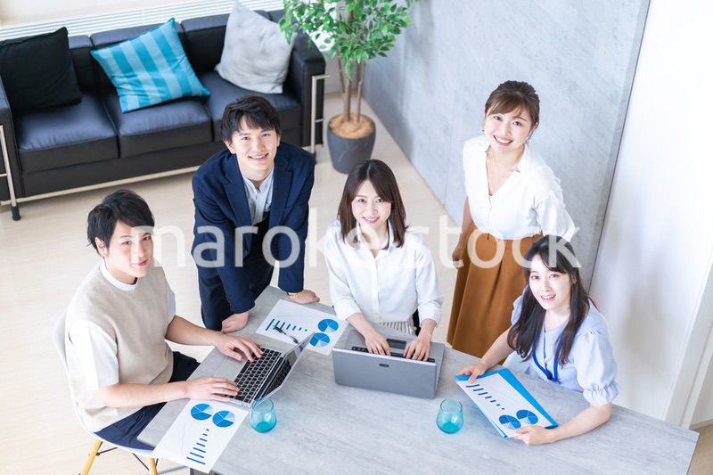 ベンチャー企業で働くビジネスパーソン