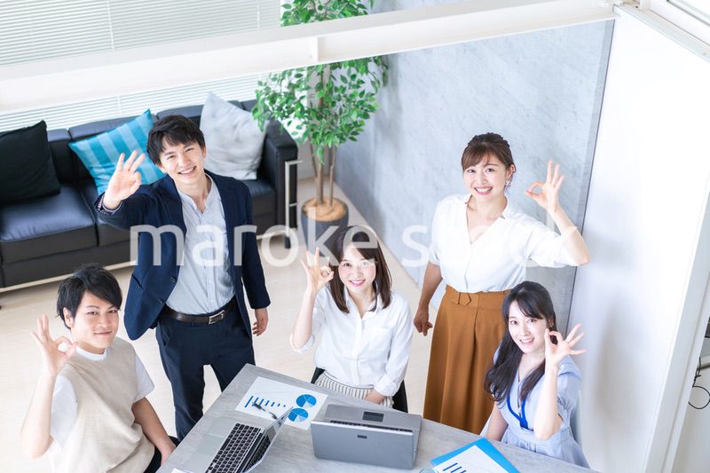 ベンチャー企業で働くビジネスパーソン