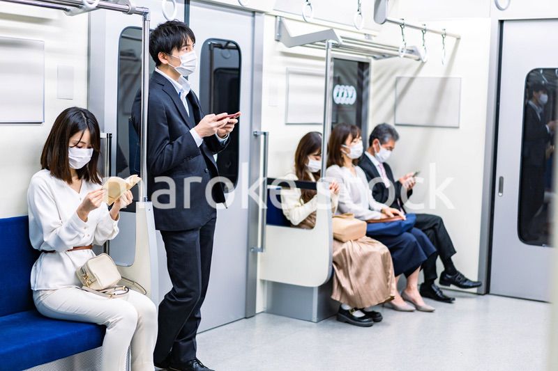 電車 車内
