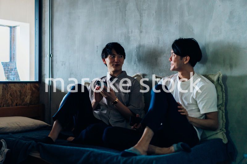 寮生活をする若い男子学生