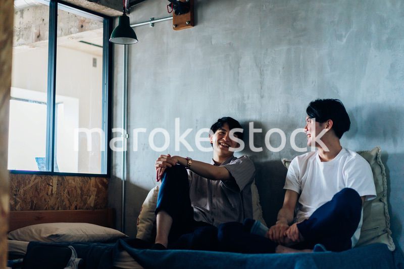 寮生活をする若い男子学生