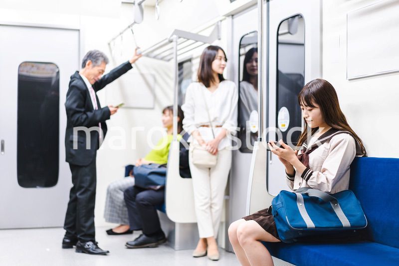 電車 車内