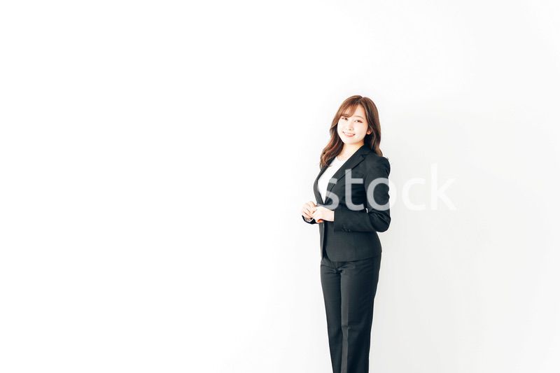 笑顔の若いビジネスウーマン