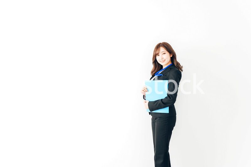 笑顔の若いビジネスウーマン