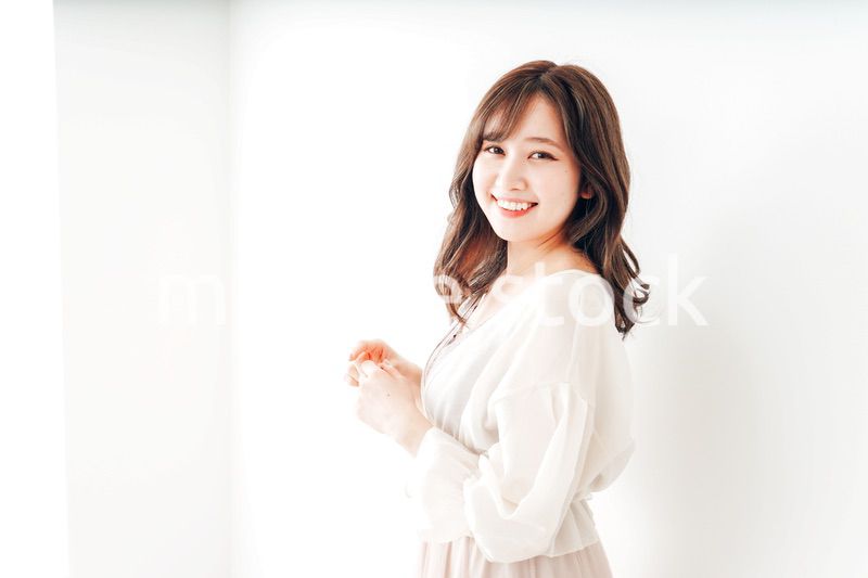 若い女性のポートレートイメージ