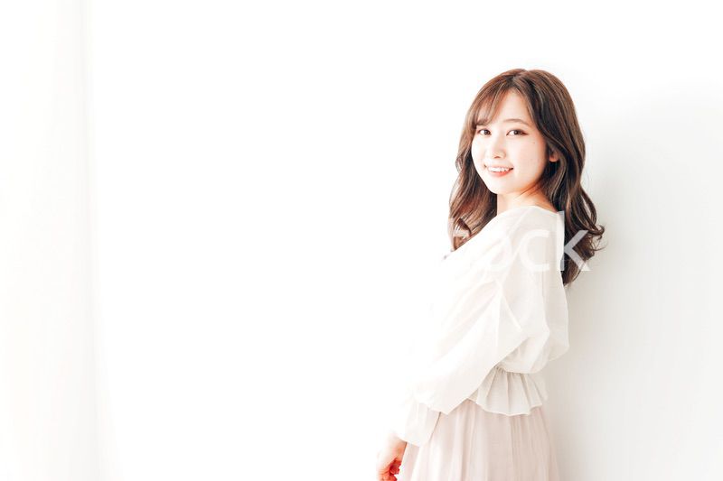 若い女性のポートレートイメージ