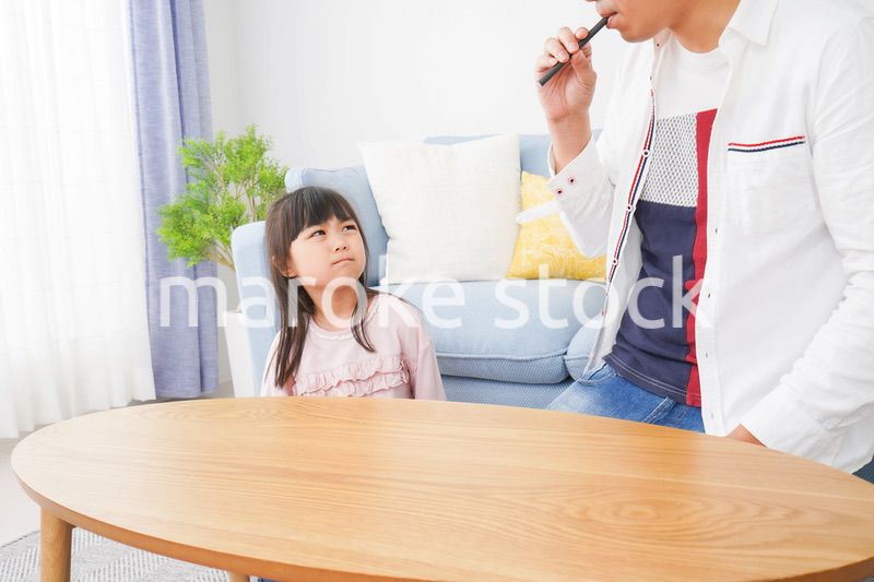 副流煙を嫌う小さな女の子