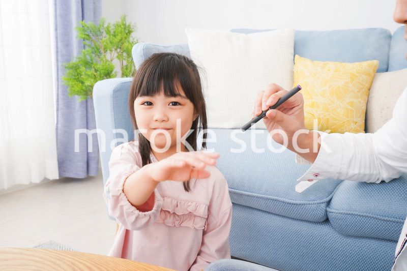 副流煙を嫌う小さな女の子