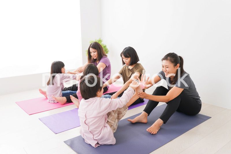 親子でストレッチ